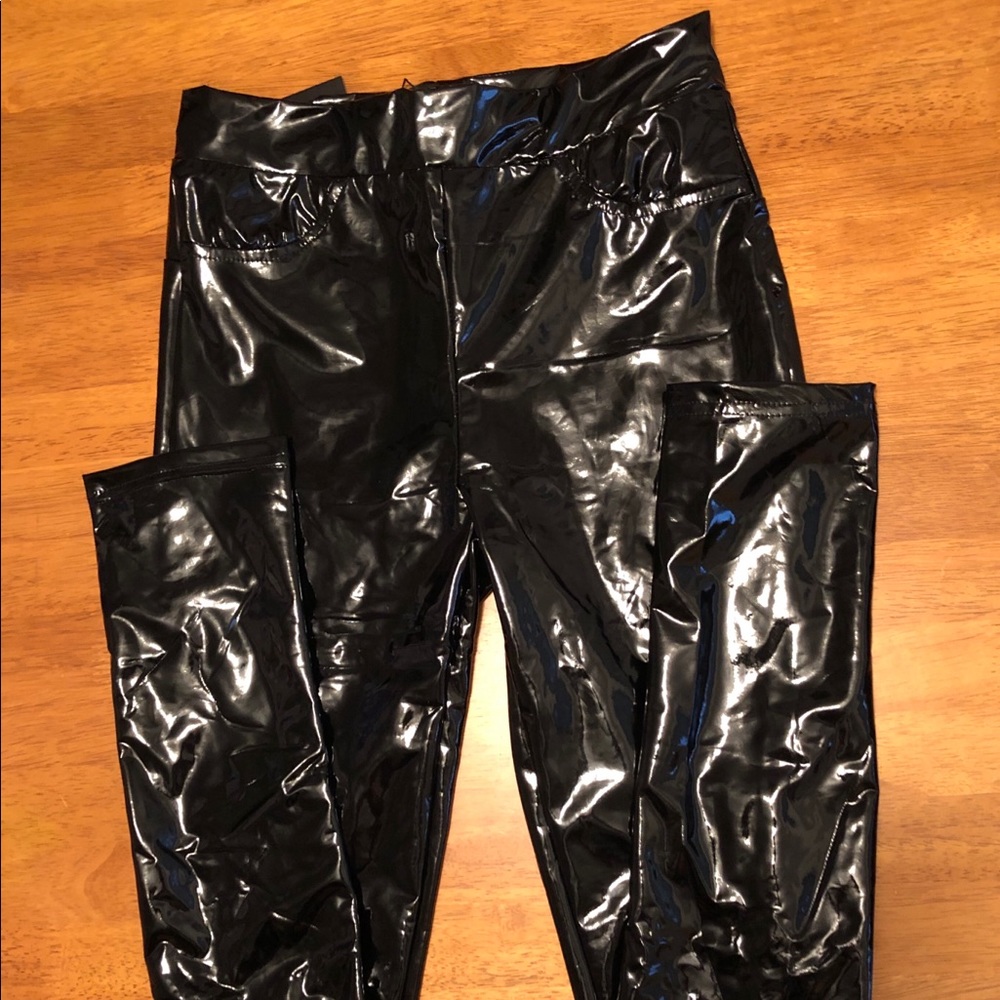 Sexy Black High Rise Wet Look PU Leggings LAST ONE - Picture 5 of 8